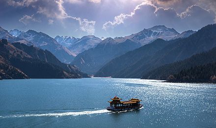 環(huán)游東天山＋沙漠越野：天山天池、野狼谷、江布拉克、庫(kù)木塔格沙漠、火焰山6日游